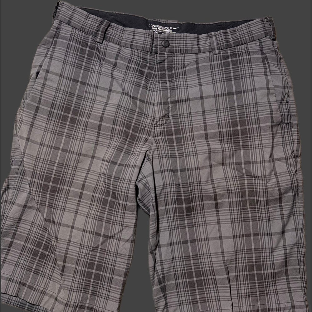 Like New Nike Golf DRI-FIT Men's Black/Gray Plaid Golf Shorts 34 - Picture 3 of 5